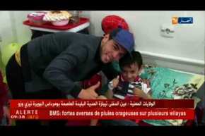 إدارة جمعية وهران تنظم زيارة تضامنية للأطفال المرضى بحضور وجوه رياضية وفنية