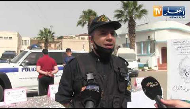 سكيكدة: توقيف فرمسيانة ومكلفين بتسيير صيدلية وشركائهم وحجز 22000 كبسولة “بريجابالين” بالحروش