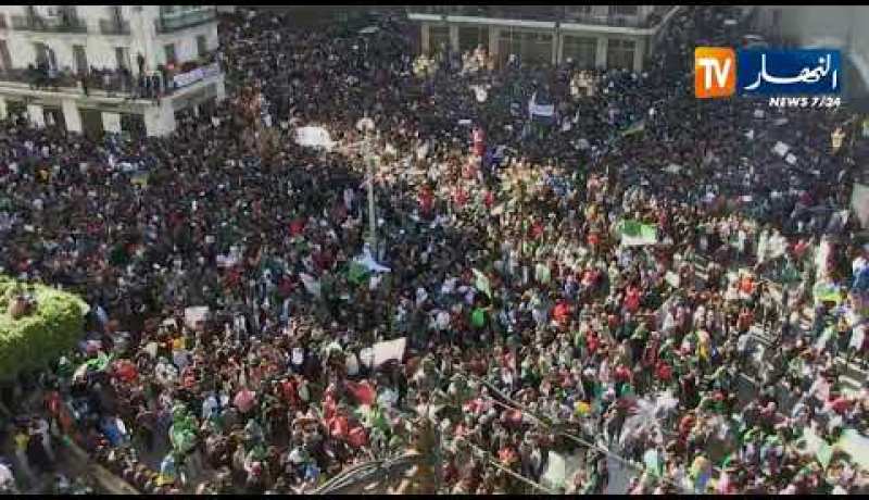 عمر رخيلة: “مسيرات منظمة وسلمية..الشعب الجزائري يصنع الحدث في العالم العربي”