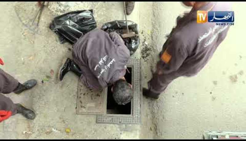 مجتمع: تنظيف البالوعات قبل سقوط الأمطار.. تأهب لتفادي الكارثة !!