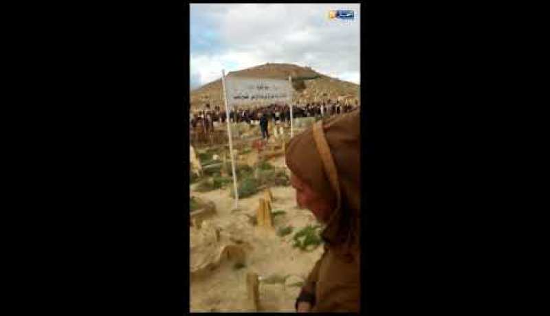 جنازة الطفلة نور الهدى  المتوفاة بسبب الانلفونزا الحادة بدائرة قصر البخاري