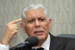 مئات الطلبة من عدة جامعات ينظمون وقفة احتجاجية أمام وزارة التعليم العالي