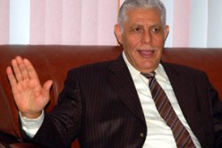 حافلات تبحث عن طلبة