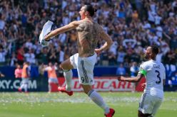 بالفيديو.. “زلاتان” يُسجل هدف عالمي في أول لقاء مع غالاكسي