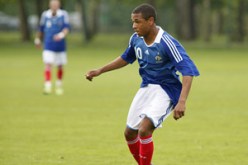 الجزائري ياسين براهيمي على وشك خوض لقائه الأول في الرابطة الفرنسية الأولى