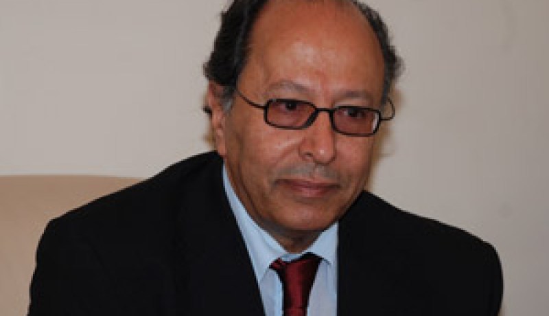 الإفرنجي يهدي شيبان مصحفا نادرا