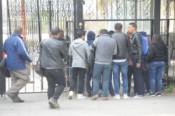 طلبة البيوتكنولوجيا يحتجون أمام ديوان الوالي في قسنطينة