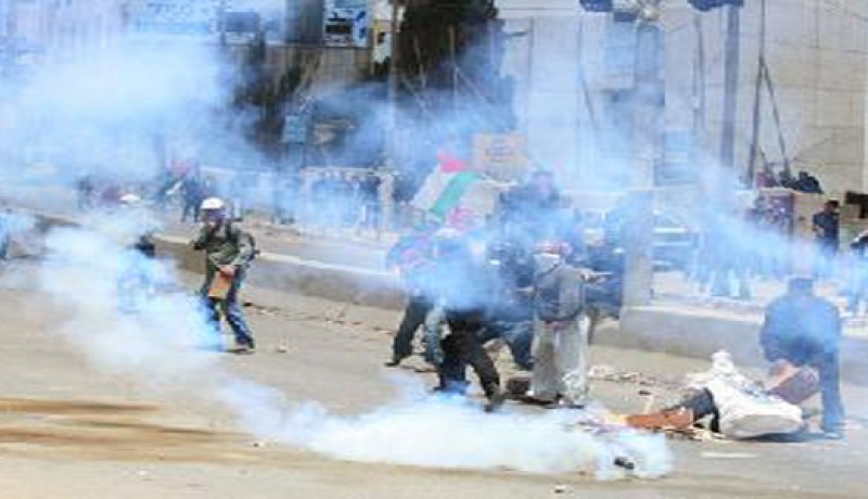 عشرات الإصابات بحالات الاختناقات في مسيرة شرق قليقلة بفلسطين