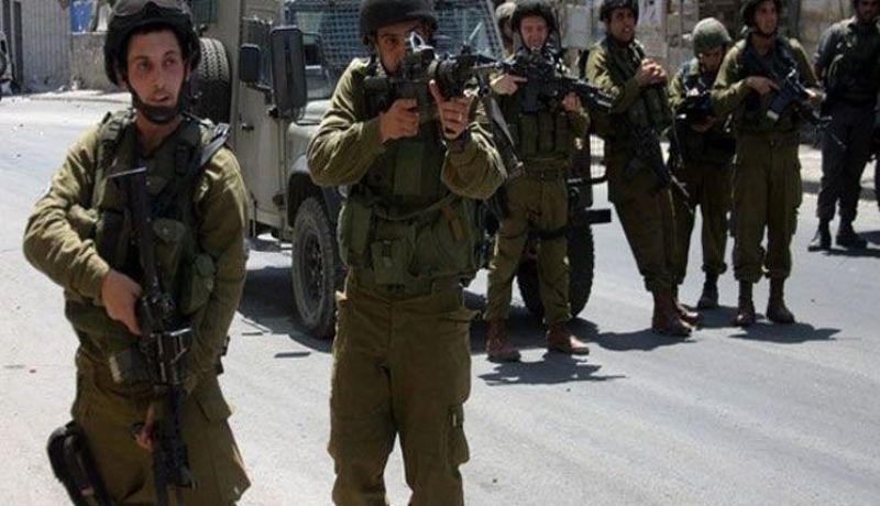إصابة فلسطيني واعتقال خمسة آخرين في الضفة الغربية