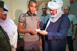 بالصور.. تسليم أول رخصة سياقة يبومترية بإليزي