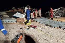 6 قتلى وجريحين في حادث اصطدام سيارة بشاحنة في حاسي بركين بورقلة