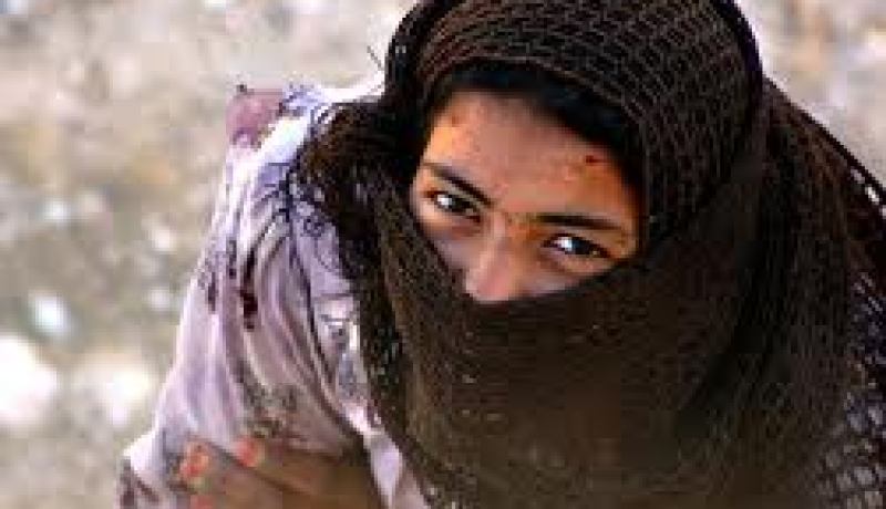 امرأة تطارد إماما زنڤة زنڤة لمنعه من عقد قران زوجها على أخرى