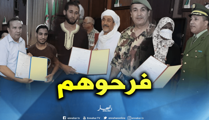 بالصور..توزيع أكثر من 560 مسكن اجتماعي و360 قطعة أرض بغرداية