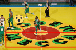 بالصور.. إسم “مكة” تحت الأقدام في ملعب بأمريكا !!!