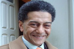 الفنان القدير صالح أوڨروت ينقل غدا للعلاج بفرنسا على الساعة العاشرة صباحا