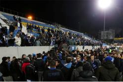 بالصور.. توقف مباراة “بورتو” خوفا من إنهيار المدرجات !