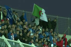 أنصار نادي القدس يرفعون العلم الجزائري في كأس الإتحاد الآسيوي