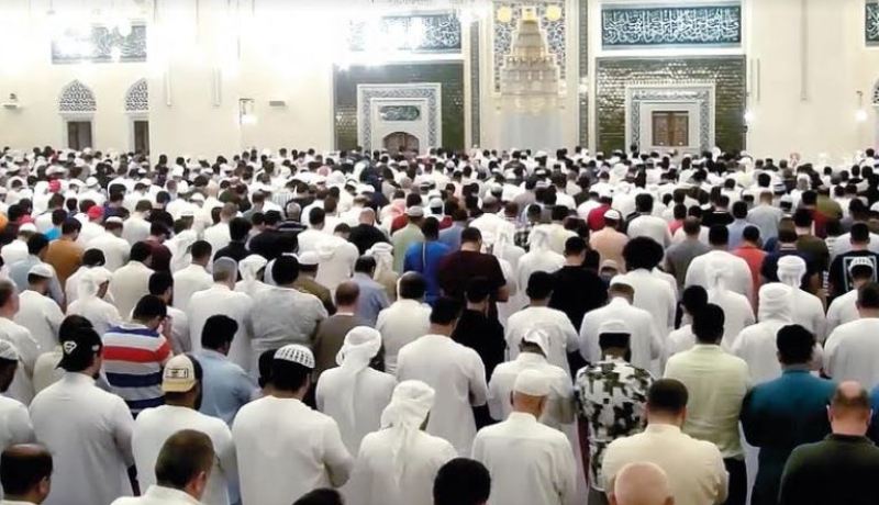 السعودية.. إيقاف صلاة الجمعة والجماعة لجميع الفروض في المساجد