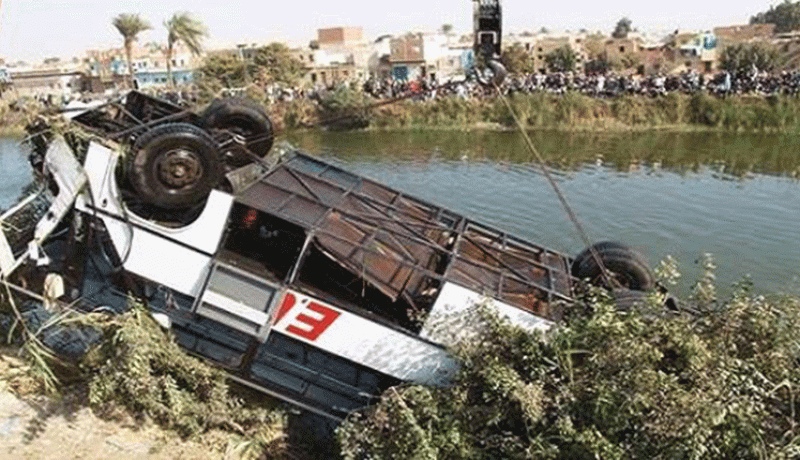 الهند.. 30 قتيلا إثر إنقلاب حافلة مدرسية
