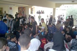 تلاميذ مفصولون‮ ‬يقتحمون متوسطة بالخناجر ويحاولون قتل أستاذة الرياضيات بسكيكدة