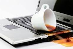 ماهي الخطوات التي يجب اتباعها لإنقاذ لوحة المفاتيح بعد انسكاب السوائل عليها؟