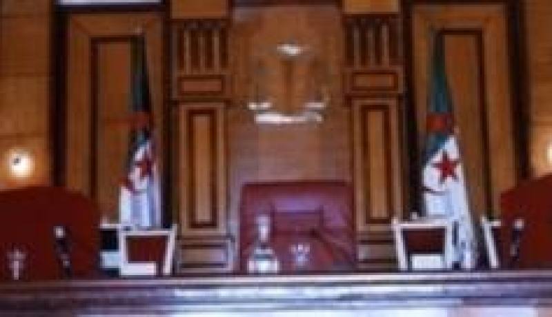 أزيد من 50 شخصا من بينهم إطارات في أحد فروع سوناطراك أمام قاضي التحقيق بسكيكدة
