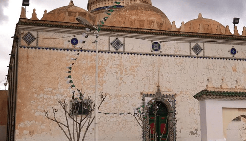 بوسعادة: مشايخ زاوية الهامل يعتذرون عن تنظيم إحتفال المولد النبوي ويدعون المواطنين للإحتفال بمنازلهم