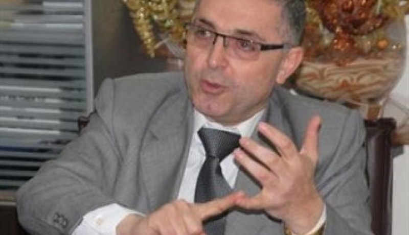 وزير سوري يدعو إلى الحوار السياسي للخروج من العنف