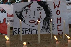 الشرطة تغلق أحياء في وسط نيودلهي بعد وفاة ضحية الاغتصاب