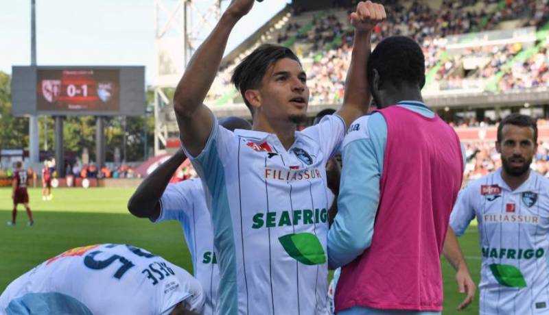 الفرنسيون يُشيدون بـ “فرحات” وينتظرون خطوته المقبلة !