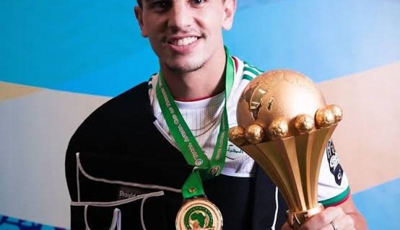 عطال يهنئ قائده السابق بعيد ميلاده