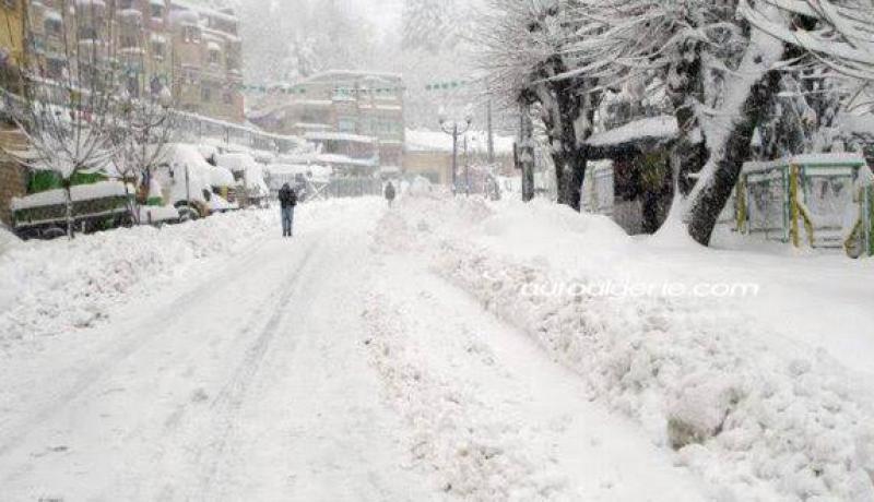 هذه الطرق المقطوعة والمغلقة بسبب تراكم الثلوج