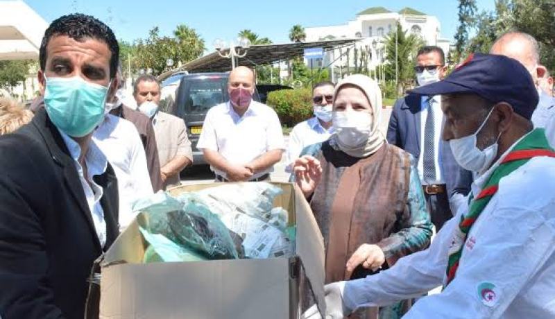 إنطلاق الحملة الوطنية لتوزيع الكمامات مجانا على المواطنين