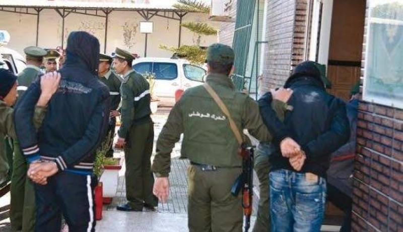 تيارت.. درك السوقر يوقف شخصين بتهمة حيازة 3 أسلحة نارية بدون رخصة