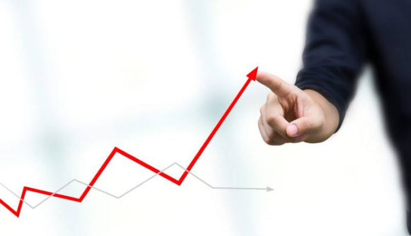 وزير المالية.. ارتفاع النمو الاقتصادي خارج المحروقات