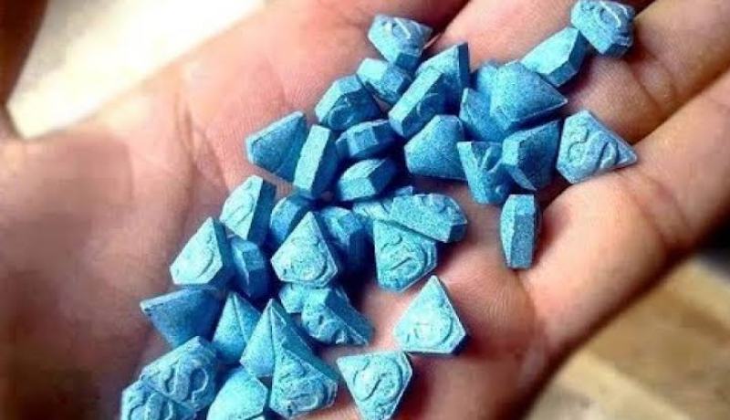 العاصمة.. حجز مسحوق “اكستازي” ووصفات طبية من أطباء الامراض العقلية