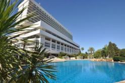 العمري.. تخفيضات تصل إلى 50 بالمائة بالفنادق والمركبات السياحية