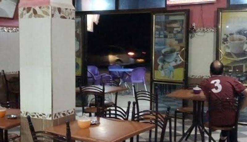 المكيفات.. المراوح والأواني الزجاجية ممنوعة في المقاهي والمطاعم بالنعامة
