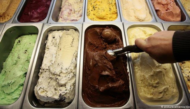 باتنة.. الشرطة تفكك ورشة سرية لصناعة المرطبات