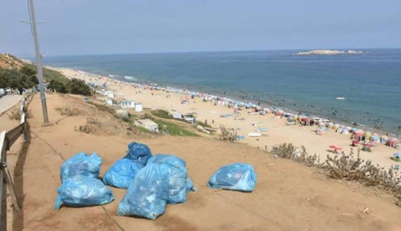 رفع أزيد من 183 طن من النفايات عبر شواطئ العاصمة في 10 أيام