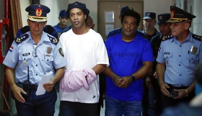 إطلاق سراح رونالدينيو من سجن الباراغواي