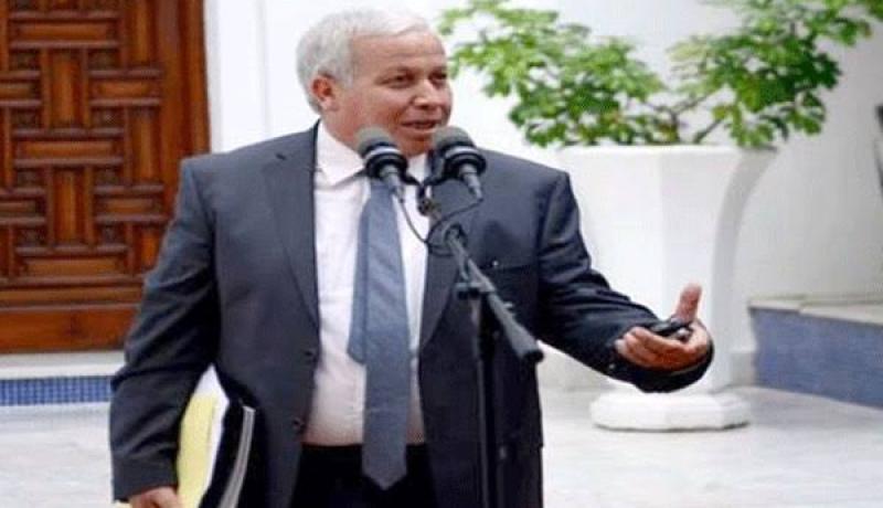 وليد عقون.. الرقابة تجنب ممارسات المسؤولين السابقين في مخالفة الدستور