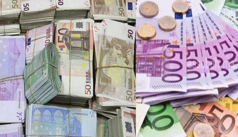 تبسة : تفكيك شبكة دولية مختصة في تهريب العملة الصعبة