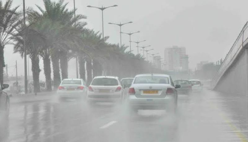 توقف الميناء البترولي عن العمل وانهيار جسر بسبب الأمطار في سكيكدة وجيجل