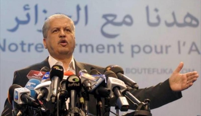 سلال :الجزائر لا تعيش في ظروف صعبة