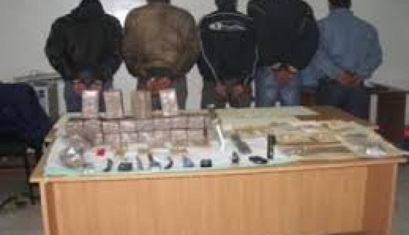 شرطيان يقودان عصابة لترويج الكيف والحبوب المهلوسة في أم البواقي