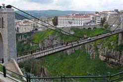 تزيين واجهات الشوارع الرئيسية للمدينة تحضيرا لقسنطينة عاصمة الثقافة العربية 2015