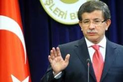 داود اوغلو يدعو الاتراك والعرب الى التعاون لحل النزاعات الاقليمية