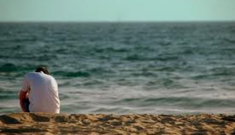 بانقضاء الصيف سينقطع رزقي وأعود لأفترش الرصيف