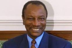 الرئيس الغيني يعرب عن تهانيه “الخالصة” للرئيس بوتفليقة إثر فوزه في الإنتخابات الرئاسية